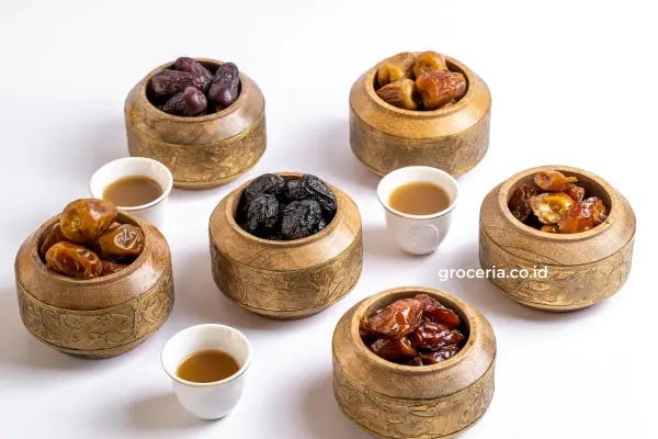 Kurma Segar Vs Kering, Mana yang Lebih Menyehatkan untuk Berbuka Puasa?